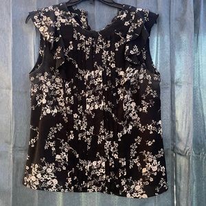 ELLE BLACK/white floral blouse
